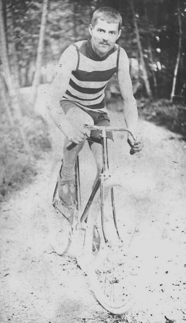 19 year old Louis Chevrolet on his Gladiator racing bicycle