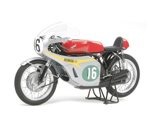 Number 16 Honda RC166 ridden by Mike Hailwood during the 1966 Isle of Man TT by Tamiya 1:12